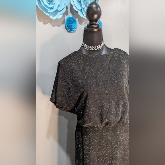 Donna Morgan Charcoal Midi Dress - Picture 3 of 5